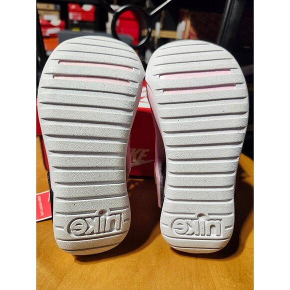 11C nike watershoes pink foam - Picture 2 of 4